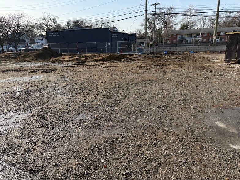 More Photos Of 1005 N Main St, Royal Oak Land For Sale