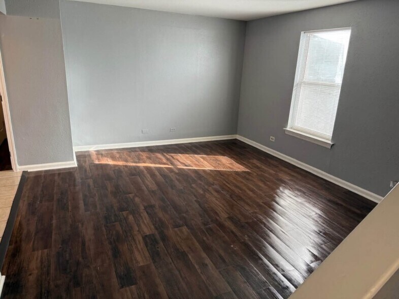 More Photos Of 309 Calgary Ave, San Antonio Multifamily For Sale