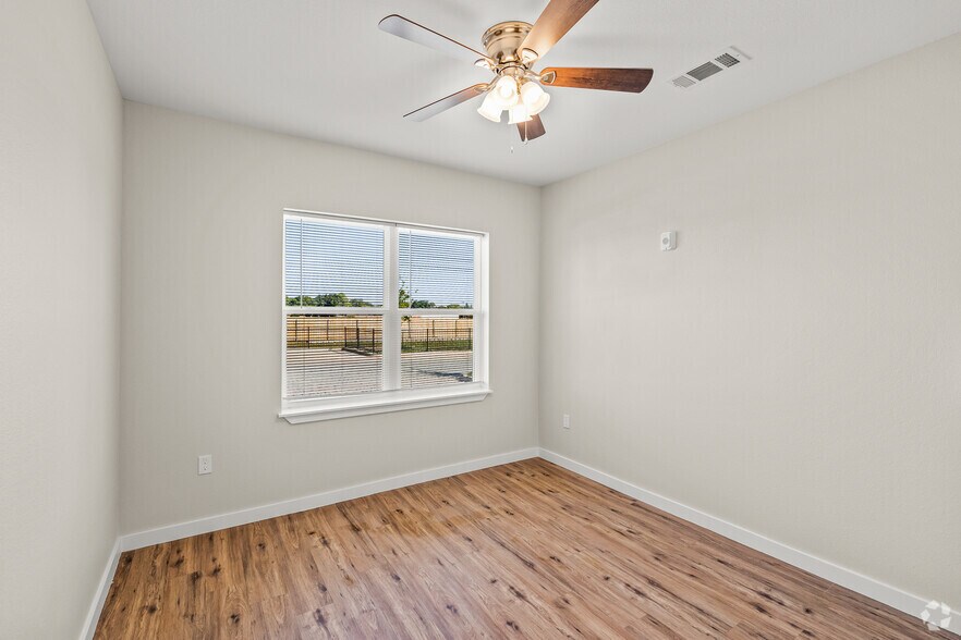 More Photos Of 7149 Trail Lake Dr, Fort Worth Apartments For Sale