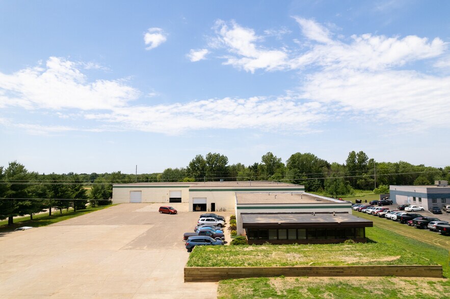 More Photos Of 15720 NE Lincoln St, Andover Manufacturing For Lease