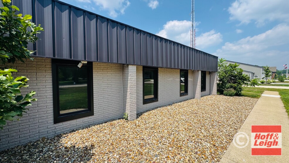 More Photos Of 1280 Sunset Dr, Copley Office For Sale