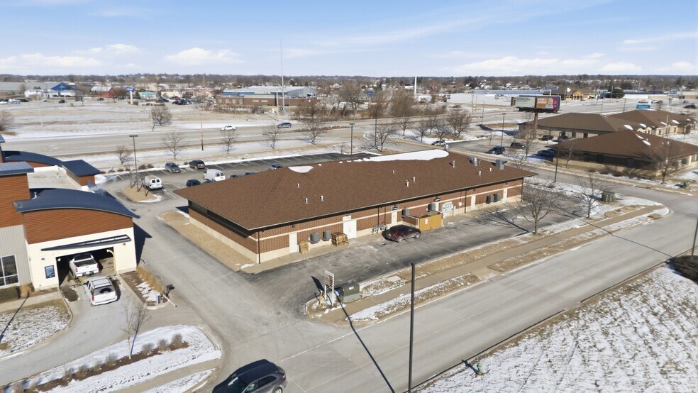 More Photos Of 3315 SW Williams Blvd, Cedar Rapids Storefront Retail Office For Lease