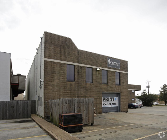 More Photos Of 2315 N Woodlawn Ave, Metairie Office For Lease