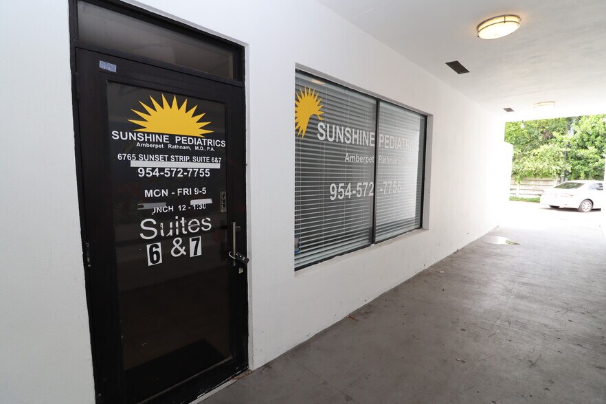 More Photos Of 6731-6765 Sunset Strip, Sunrise General Retail For Sale