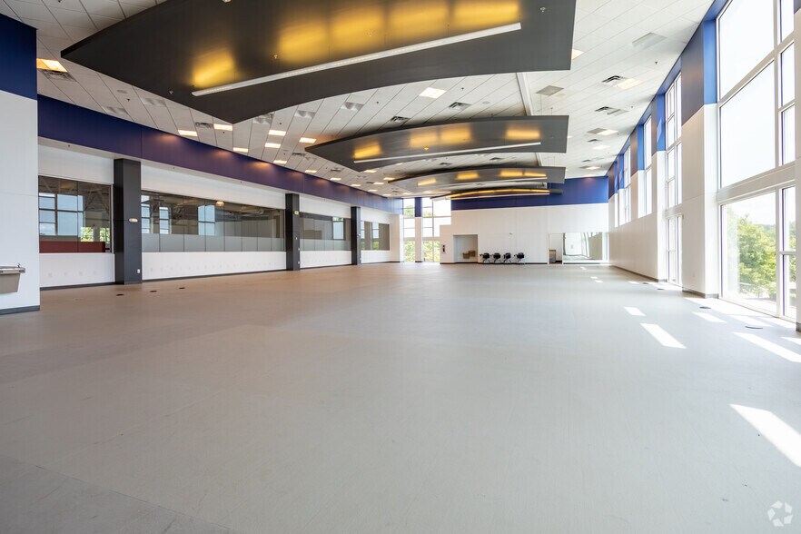 More Photos Of 280 Towerview Ct, Cary Office For Lease