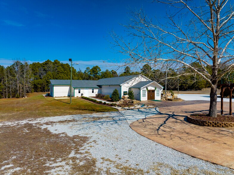 More Photos Of 6815 Shiloh Unity Rd, Lancaster Specialty For Sale