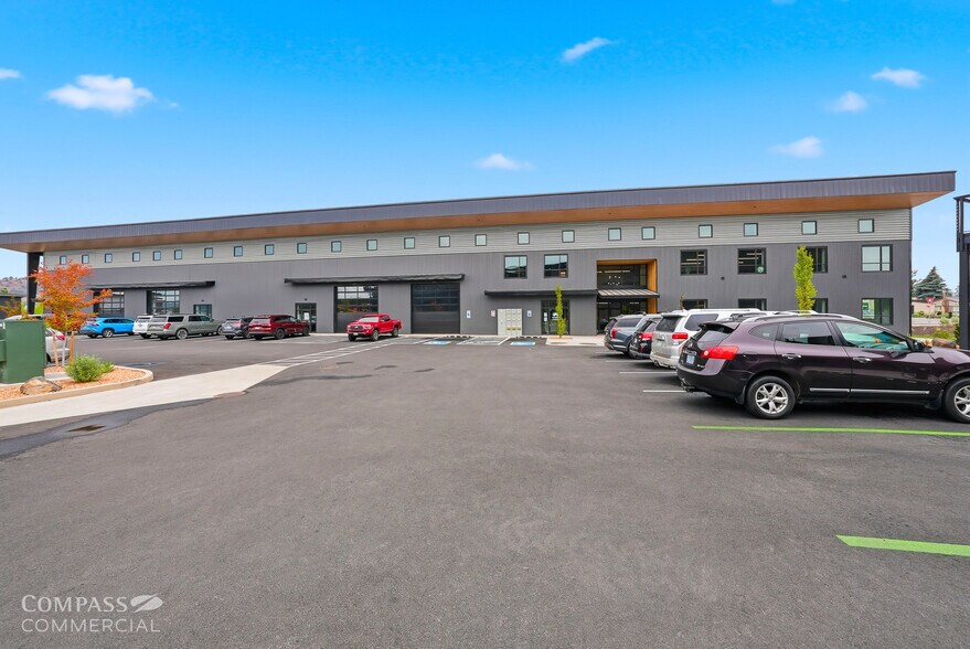 More Photos Of 575 SE 9th St, Bend Unknown For Lease