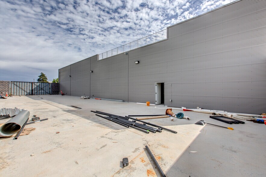More Photos Of 9145 Commerce Center Cir, Highlands Ranch Office For Sale