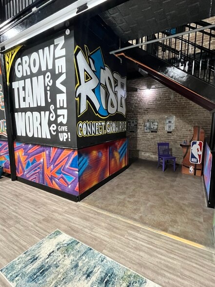 More Photos Of 204 S Austin St, Seguin Restaurant For Sale