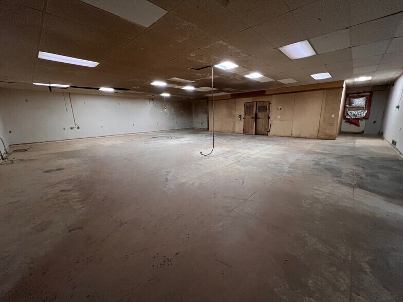 More Photos Of 265 Harrisonville Lake Rd, Pilesgrove Service For Lease