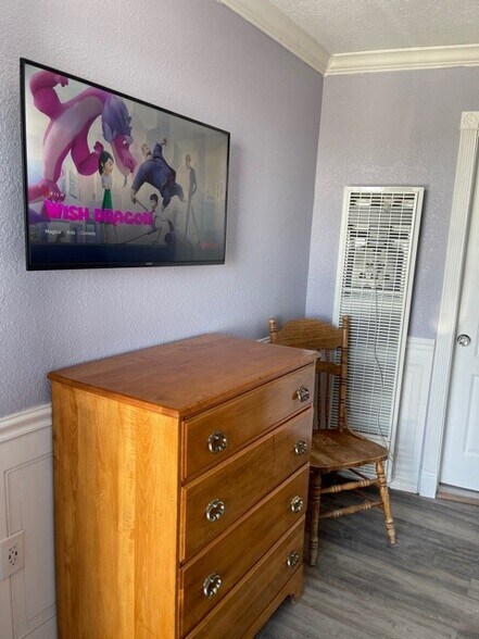 More Photos Of 430 S C St, Virginia City Hotel For Sale