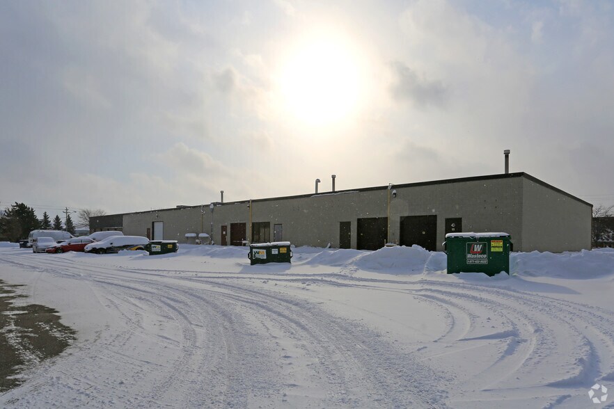 More Photos Of 24 Mcintyre Pl, Kitchener Warehouse For Sale