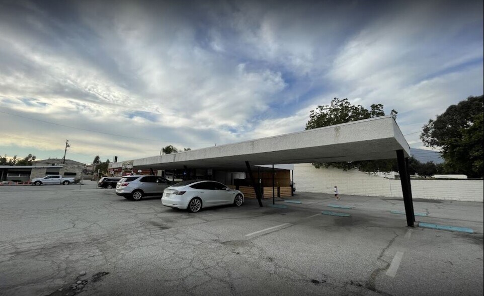 More Photos Of 420 S 1st Ave, Arcadia Freestanding For Lease