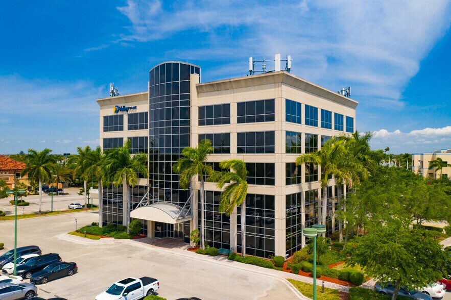 More Photos Of 5220 Summerlin Commons Blvd, Fort Myers Office For Lease