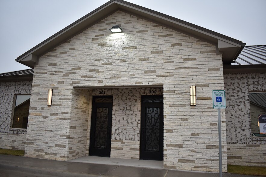 More Photos Of 5899 Preston Rd, Frisco Medical For Lease