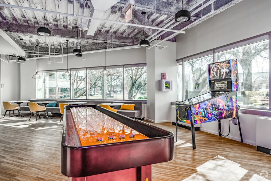 More Photos Of 8260 Willow Oaks Corporate Dr, Fairfax Medical For Lease