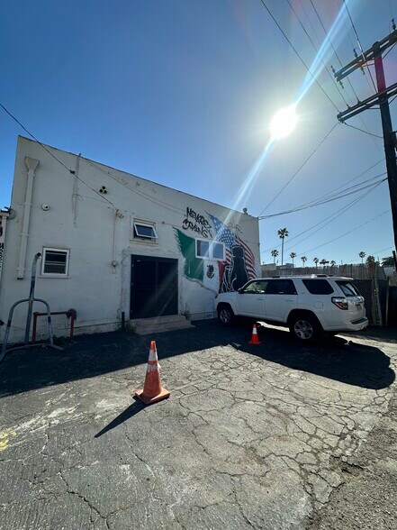 More Photos Of 109-111 S Coast Hwy, Oceanside Storefront For Lease