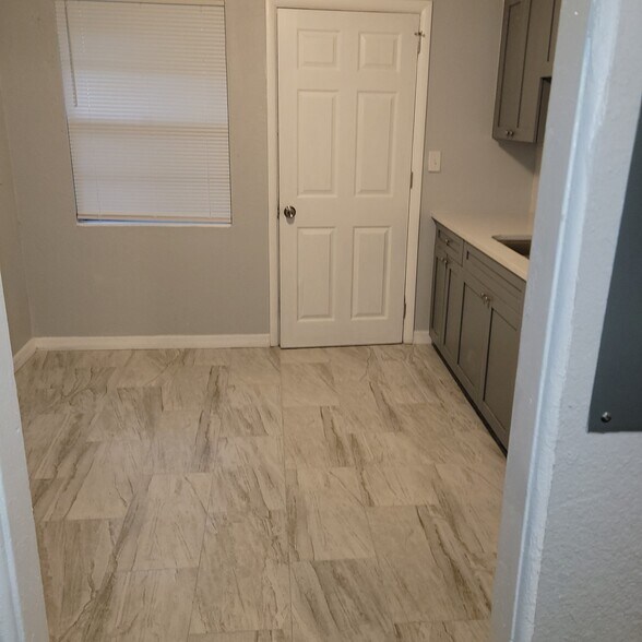 More Photos Of 619 Linwood Ave, Jacksonville Specialty For Sale