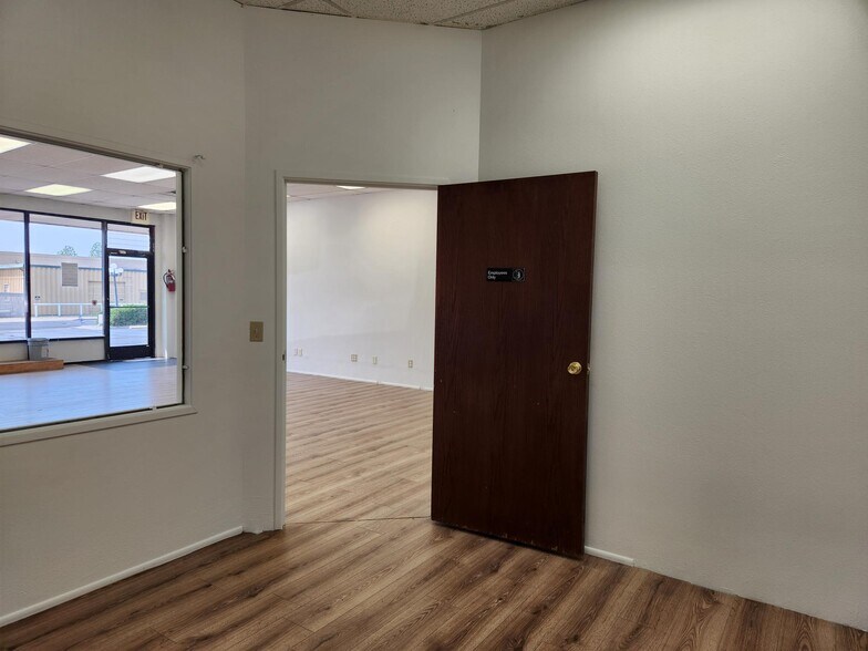 More Photos Of 2889 North Ave, Grand Junction Storefront For Lease