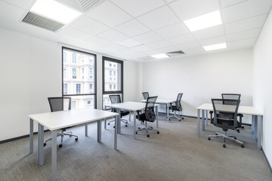 More Photos Of 3377 S Price Rd, Chandler Coworking Space