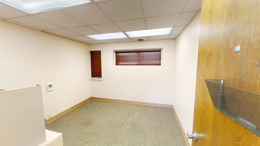 More Photos Of 2602 N Morgan St, Decatur Office For Sale