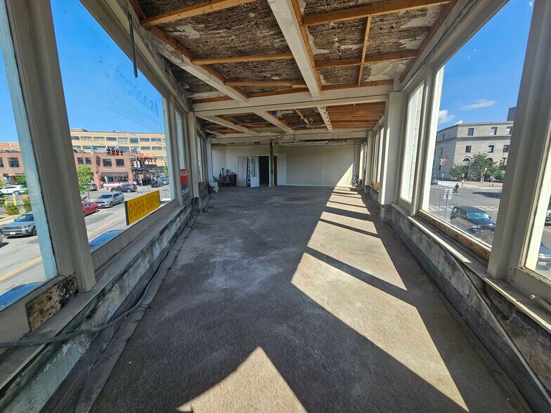 More Photos Of 308 W Genesee St, Syracuse Freestanding For Lease