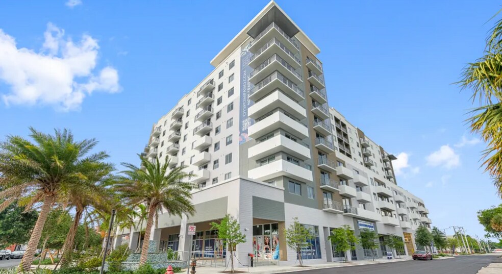 Primary Photo Of 200 NE 1st Ave, Pompano Beach Apartments For Lease