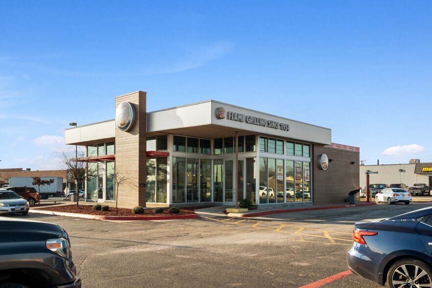 More Photos Of 6505-6575 Duck Creek Dr, Garland General Retail For Sale