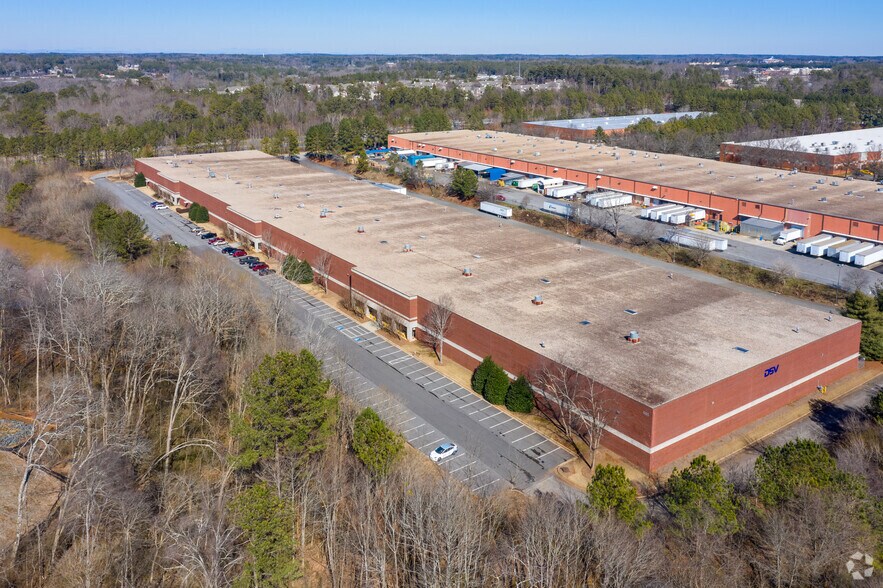 More Photos Of 665 Raco Dr, Lawrenceville Warehouse For Lease