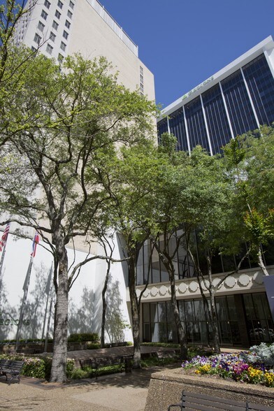 More Photos Of 210 E Capitol St, Jackson Office For Lease