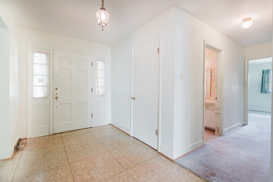 More Photos Of 3025 Breckenwood Dr, Lexington Multifamily For Sale