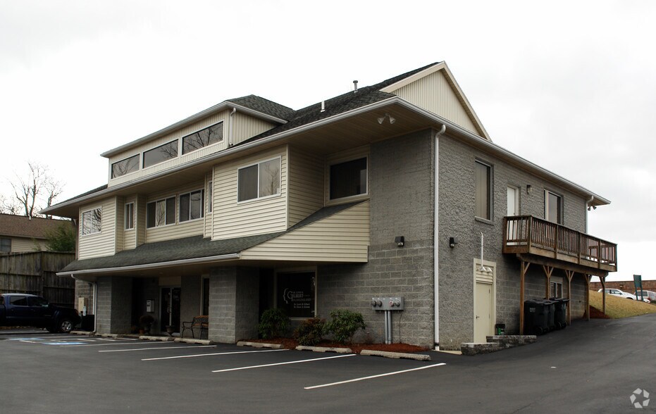 More Photos Of 427-433 Carriage Dr, Beckley Medical For Sale