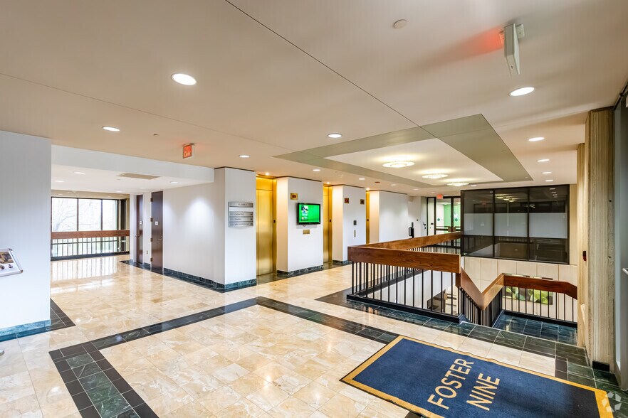 More Photos Of 750 Holiday Dr, Pittsburgh Office Residential For Lease