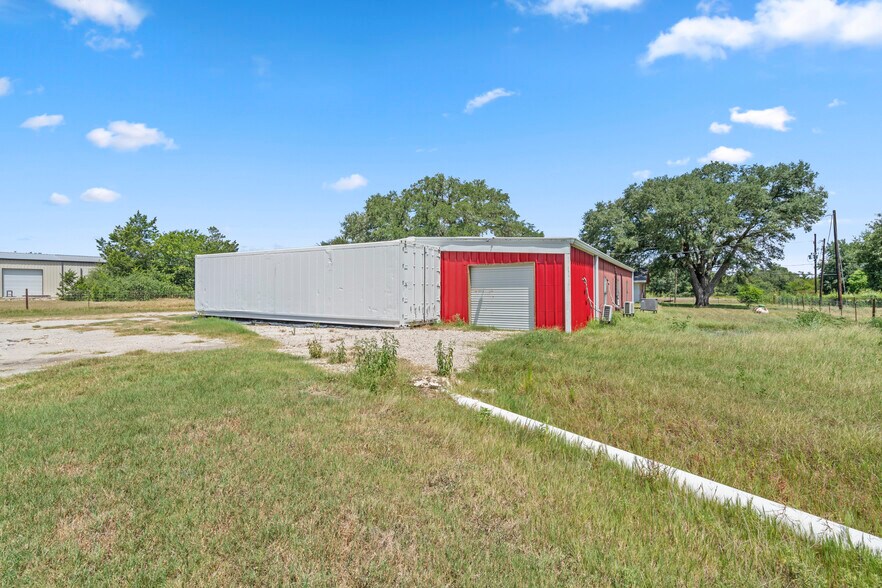More Photos Of 9772 FM 1696 Rd, Bedias Storefront For Sale