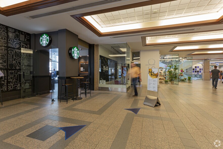 More Photos Of 335 8th Ave SW, Calgary Office For Lease