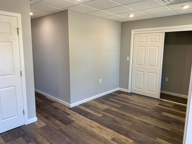 More Photos Of 615 Colonial Park Dr, Roswell Loft Creative Space For Lease
