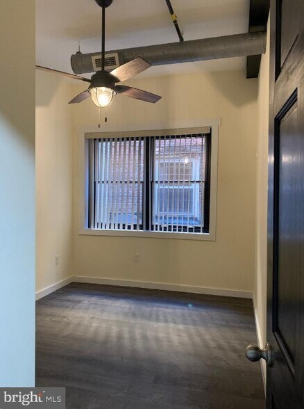 More Photos Of 833 N Market St, Wilmington Office Residential For Sale