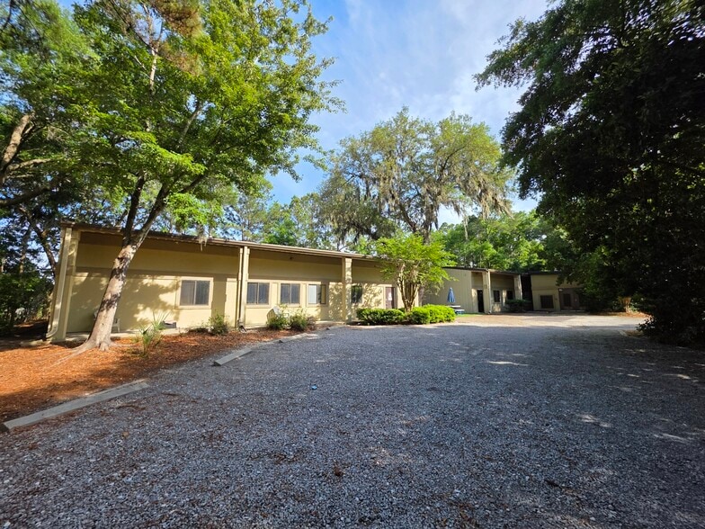 More Photos Of 16 Finch St, Hilton Head Warehouse For Sale