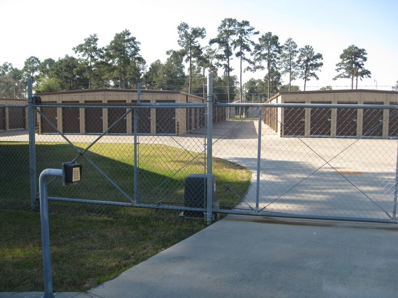 More Photos Of 9123 Stonewood Dr, Orange Self Storage For Sale