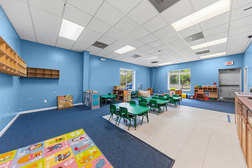 More Photos Of 480 Henrietta St, Kingsland Flex For Sale