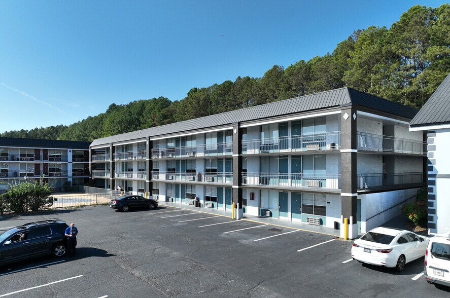 More Photos Of 2595 Georgetown Rd, Cleveland Hotel For Sale