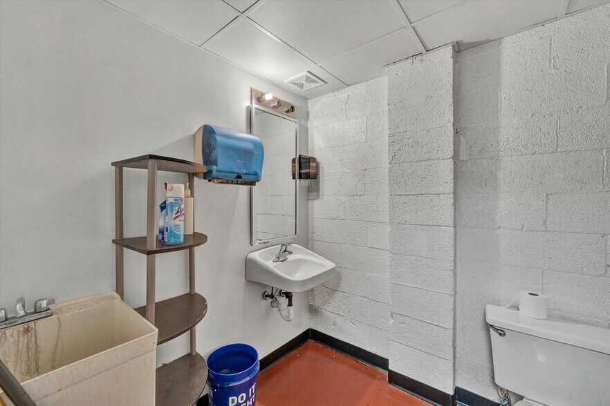 More Photos Of 106 Stoney Battery Rd, Troutville Restaurant For Sale
