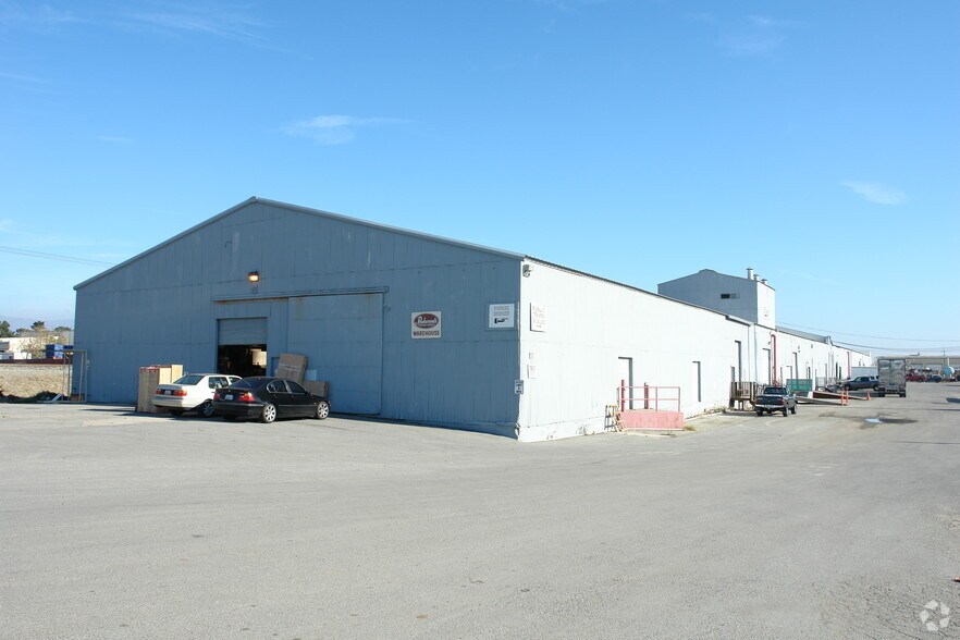 More Photos Of 901-909 Harkins Rd, Salinas Warehouse For Lease