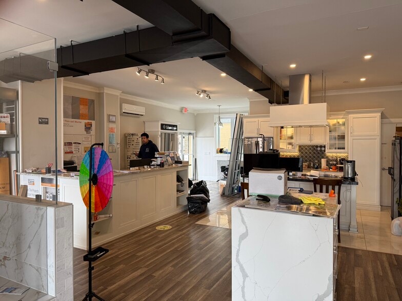 More Photos Of 525 N Barry Ave, Mamaroneck Storefront For Lease