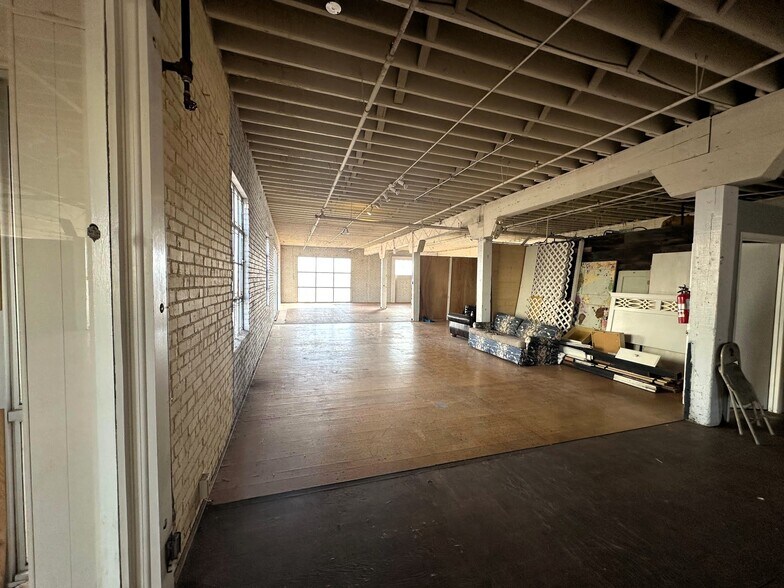 More Photos Of 501-517 S Grant St, Amarillo Flex For Sale