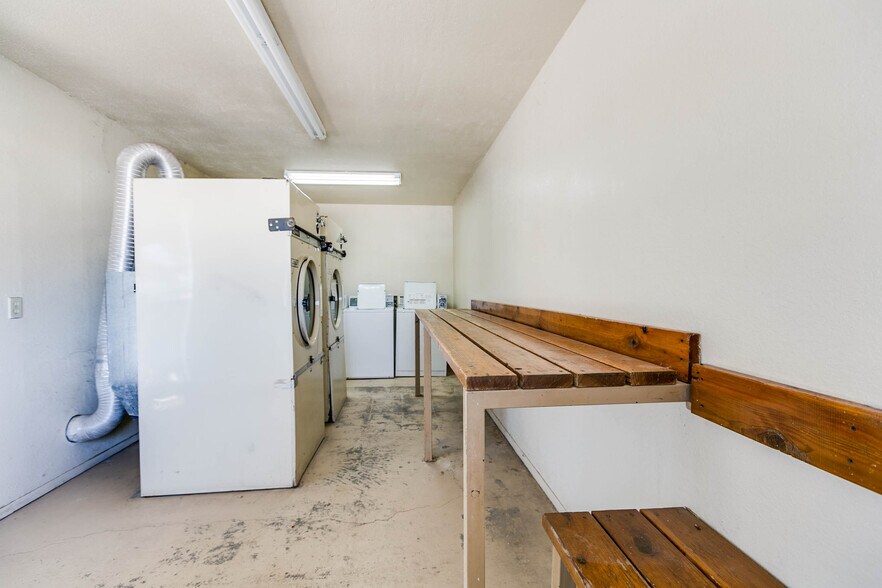 More Photos Of 1707-1717 Greenwood St, San Angelo Apartments For Sale