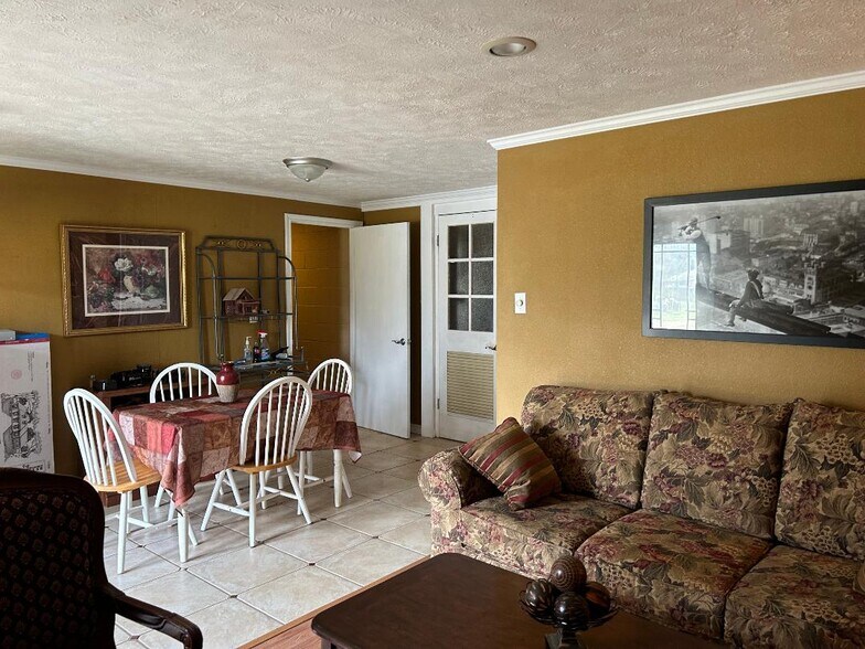 More Photos Of 605 Howard St, Queen City Specialty For Sale