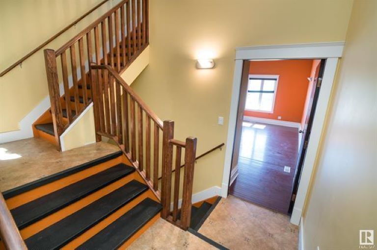 More Photos Of 10201 100 Av, Morinville Office Residential For Sale