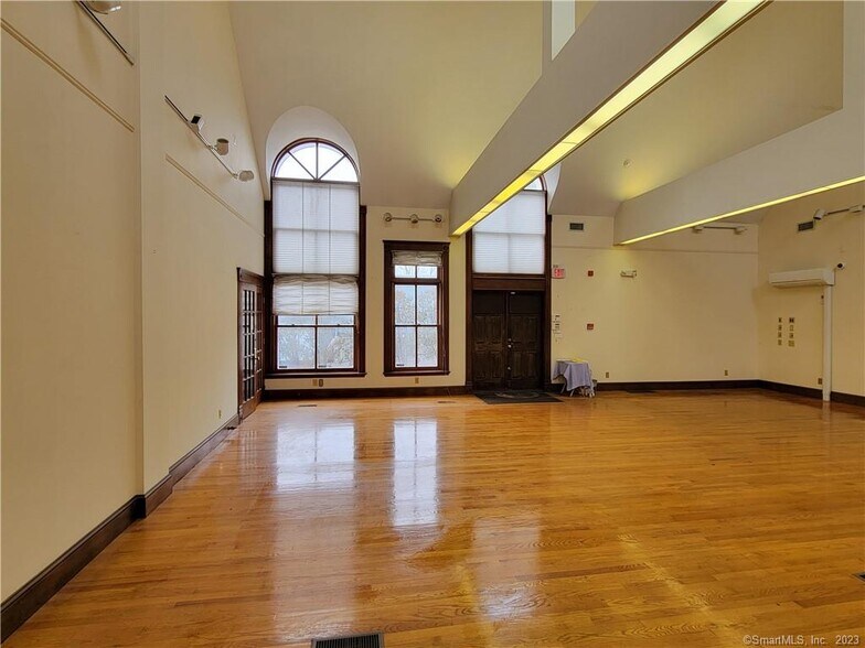 More Photos Of 1004 Boston Post Rd, West Haven General Retail For Sale