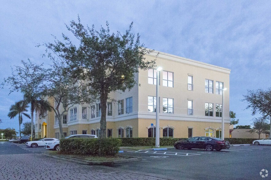 More Photos Of 14400 NW 77th Ct, Miami Lakes Office For Lease